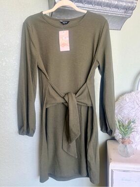 💚NEW Army Green/Olive💚Tie-Waist Long Sleeve Dress